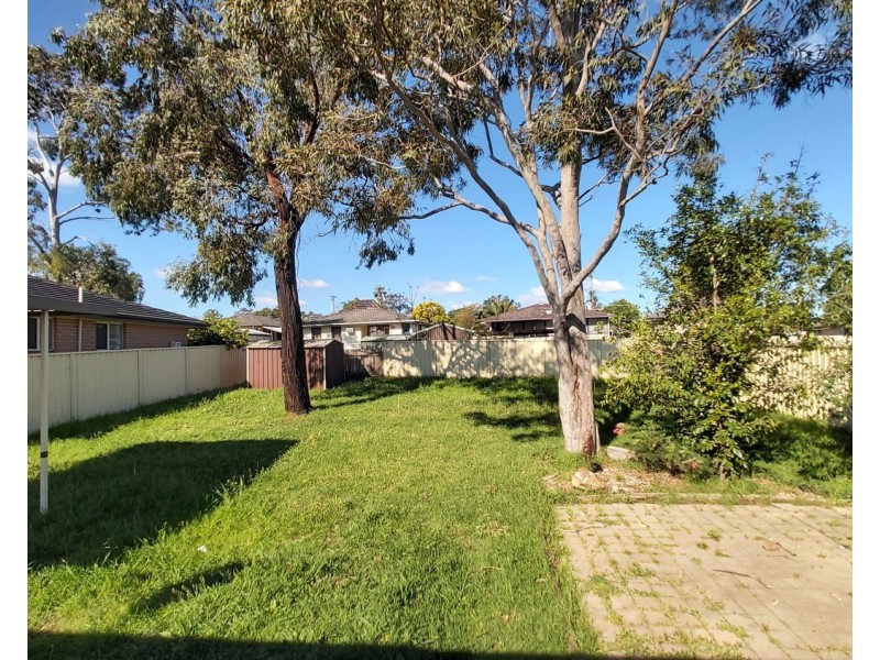 43 Keesing Crescent, Blackett NSW 2770