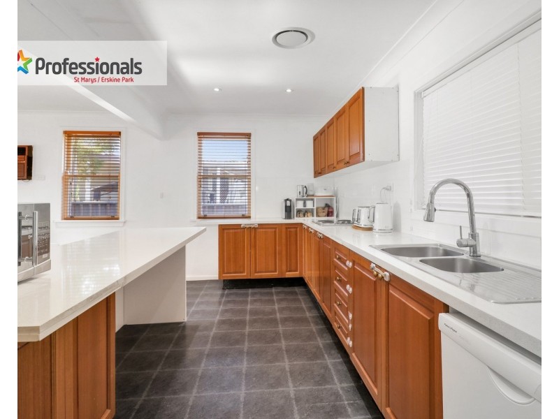 5 Le Maire Avenue, Lethbridge Park NSW 2770