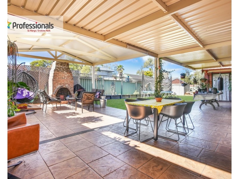 5 Tulloch Place, St Clair NSW 2759