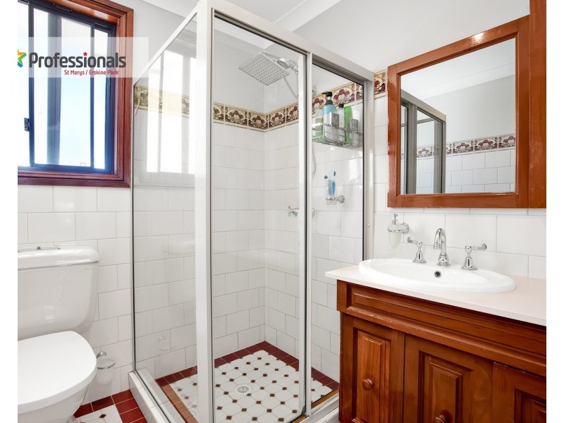 5 Tulloch Place, St Clair NSW 2759