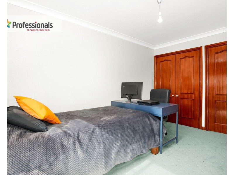 5 Tulloch Place, St Clair NSW 2759