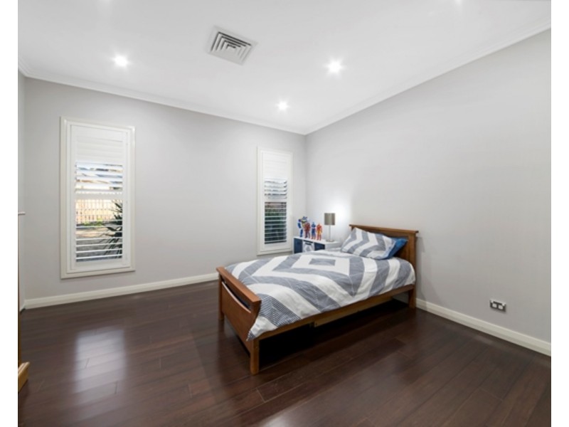 9 Pennard Crescent, Luddenham NSW 2745