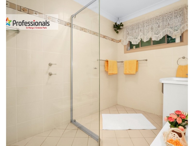 8b Jamison Road, Kingswood NSW 2747