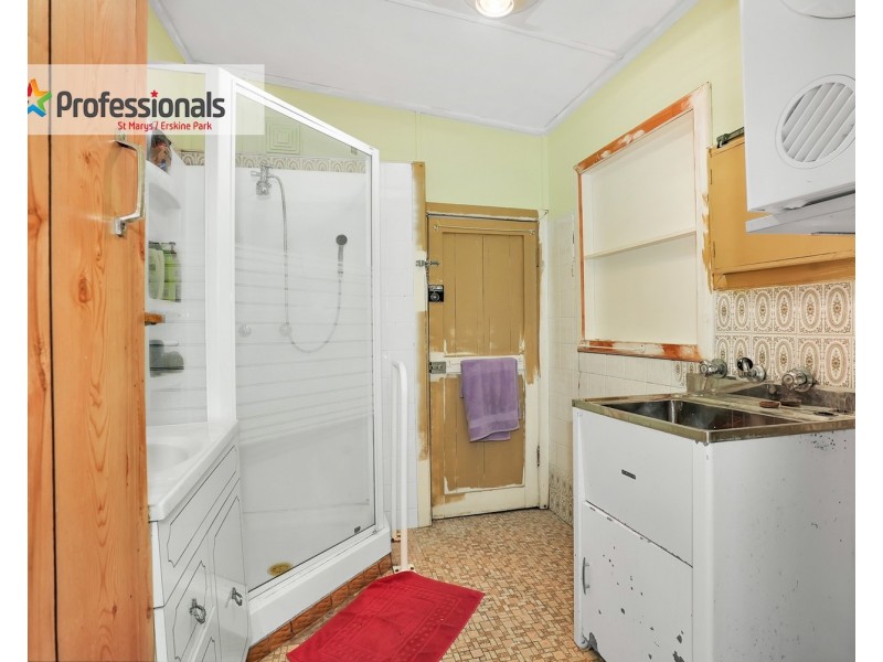 8b Jamison Road, Kingswood NSW 2747