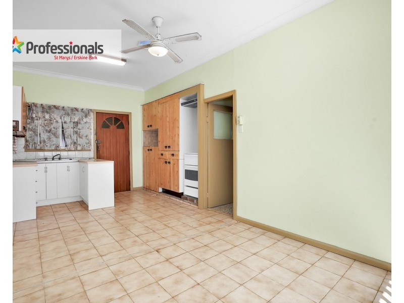 8b Jamison Road, Kingswood NSW 2747