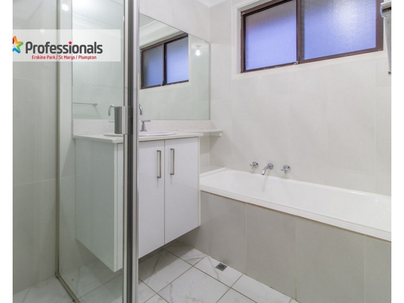 10 Kemerton Street, St Clair NSW 2759