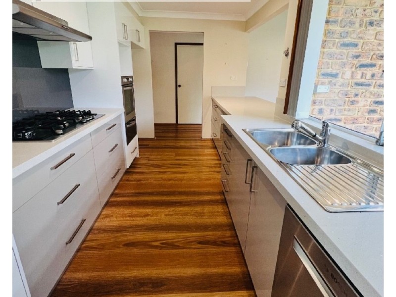 8 Honeyeater Place, Erskine Park NSW 2759