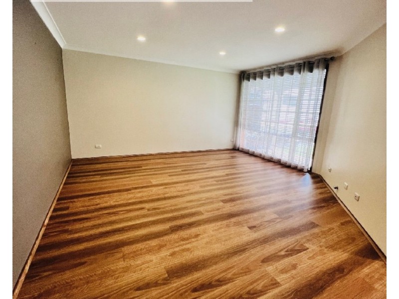 8 Honeyeater Place, Erskine Park NSW 2759