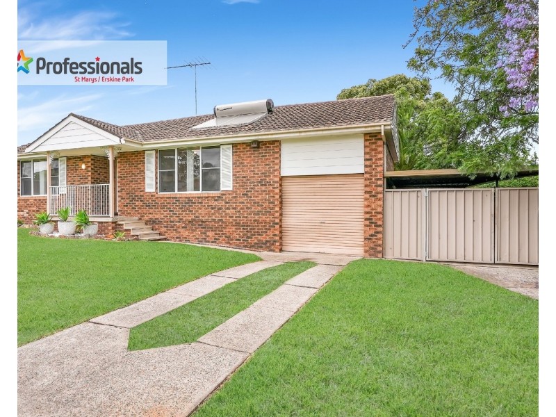 11 Explorers Way, St Clair NSW 2759