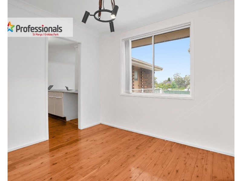 11 Explorers Way, St Clair NSW 2759