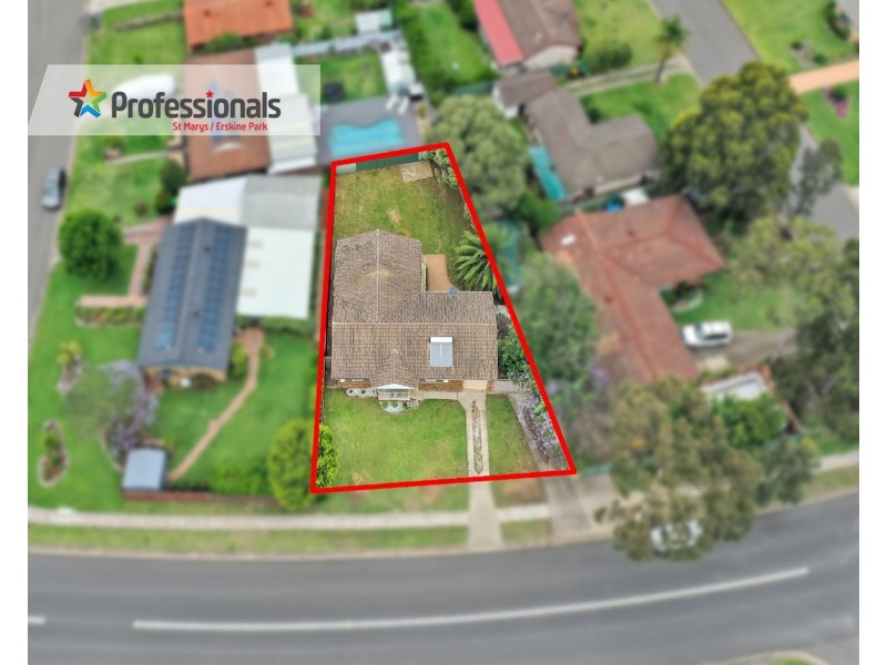 11 Explorers Way, St Clair NSW 2759