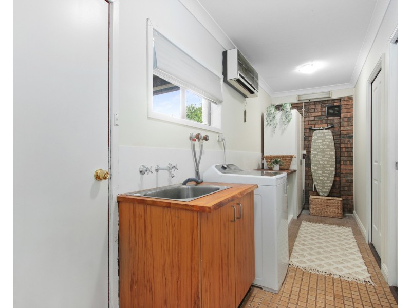 27 Amazon Place, St Clair NSW 2759