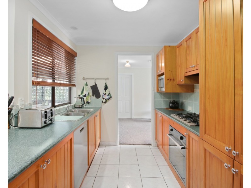 27 Amazon Place, St Clair NSW 2759