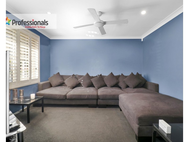 6 Tarawa Road, Lethbridge Park NSW 2770