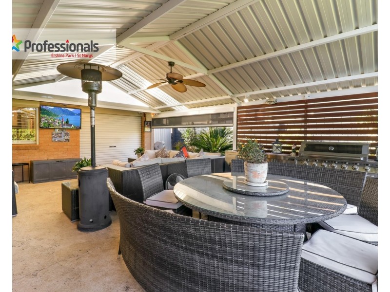 6 Tarawa Road, Lethbridge Park NSW 2770