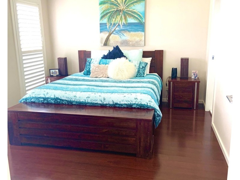 8 Leeds Street, Oran Park NSW 2570