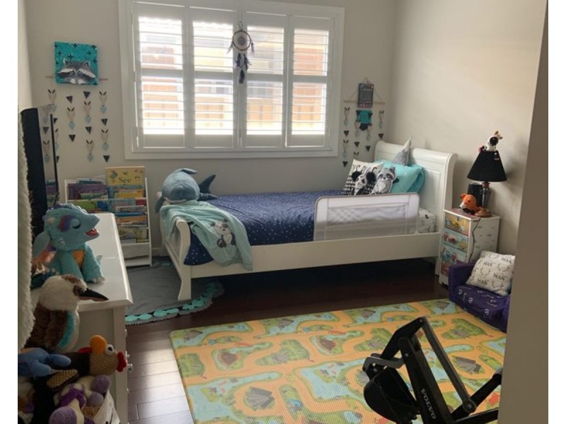 8 Leeds Street, Oran Park NSW 2570