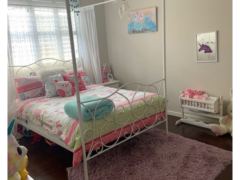 8 Leeds Street, Oran Park NSW 2570