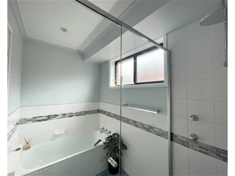 54 Pinecreek Circuit, St Clair NSW 2759