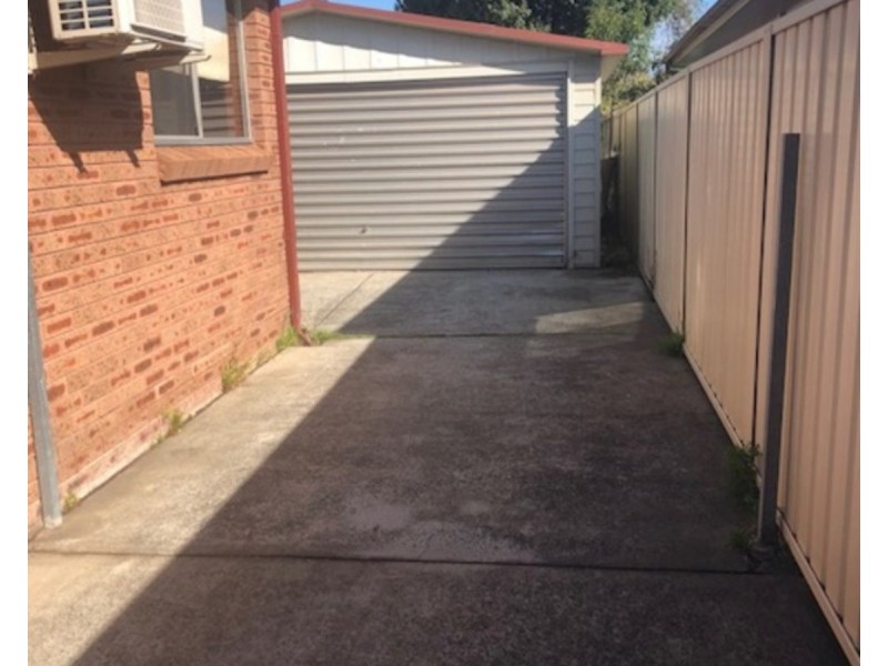 37 Lyrebird Crescent, St Clair NSW 2759