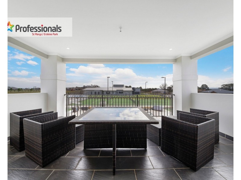 58 Twin Creeks Drive, Luddenham NSW 2745