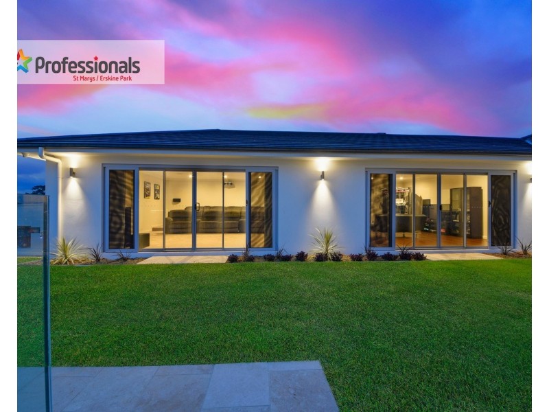 58 Twin Creeks Drive, Luddenham NSW 2745