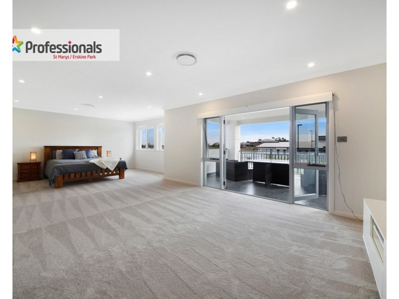 58 Twin Creeks Drive, Luddenham NSW 2745