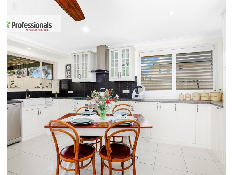 2/11 Chausson Place, Cranebrook NSW 2749