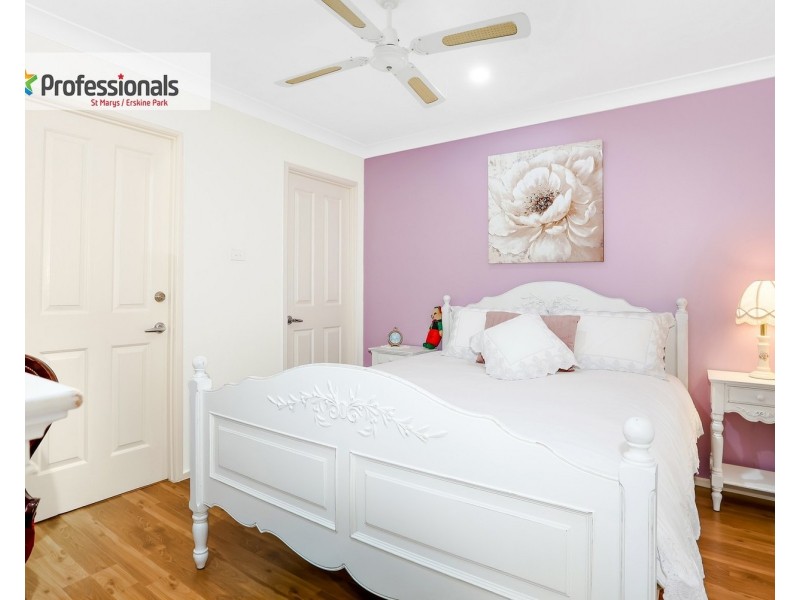 2/11 Chausson Place, Cranebrook NSW 2749