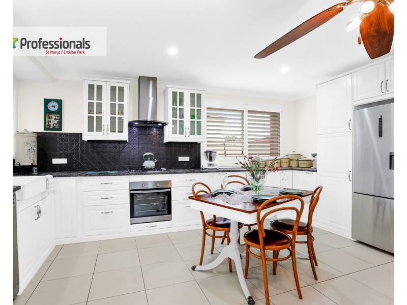 2/11 Chausson Place, Cranebrook NSW 2749