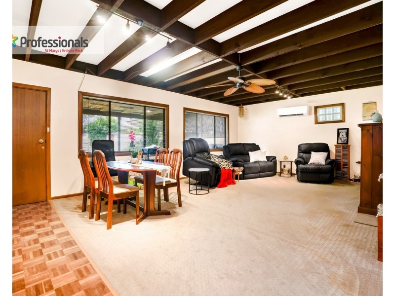 30 Canberra Street, Oxley Park NSW 2760
