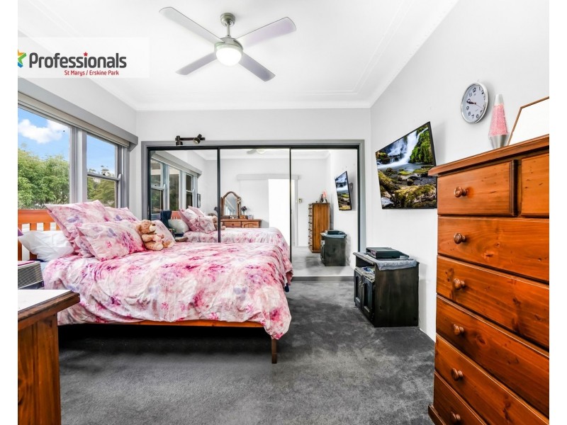30 Canberra Street, Oxley Park NSW 2760