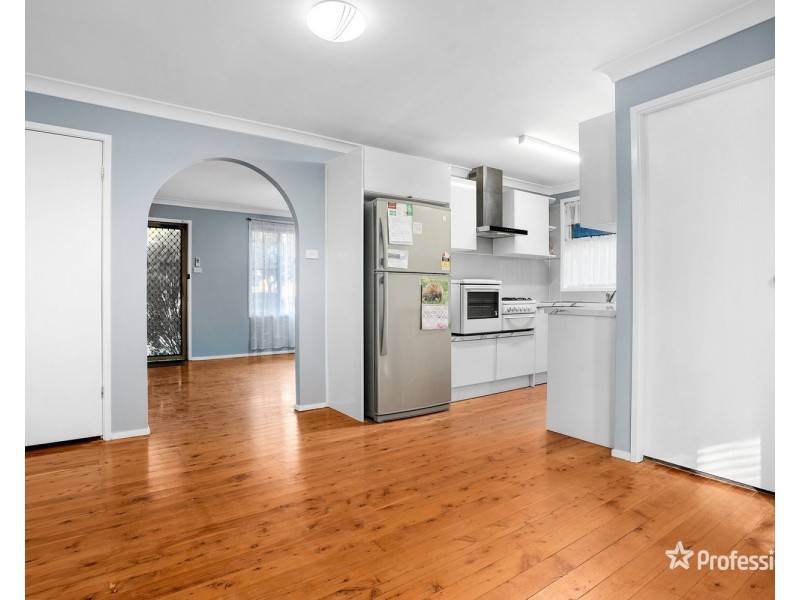 11 Pendock Road, Cranebrook NSW 2749