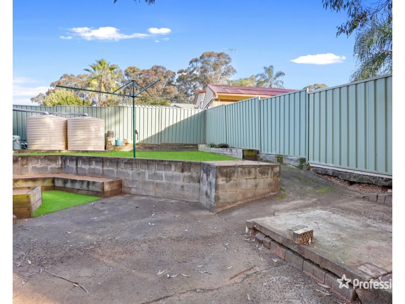 11 Pendock Road, Cranebrook NSW 2749