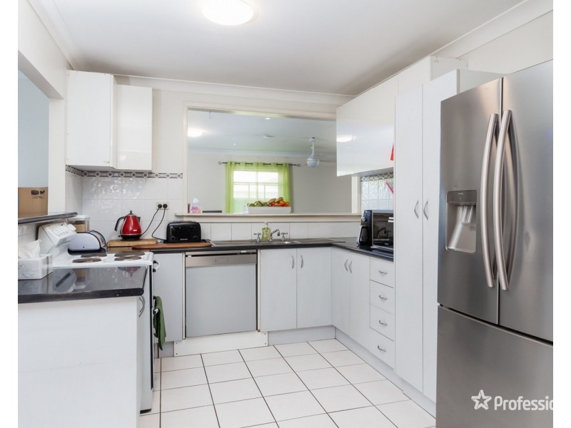 1 Maroni Place, St Clair NSW 2759