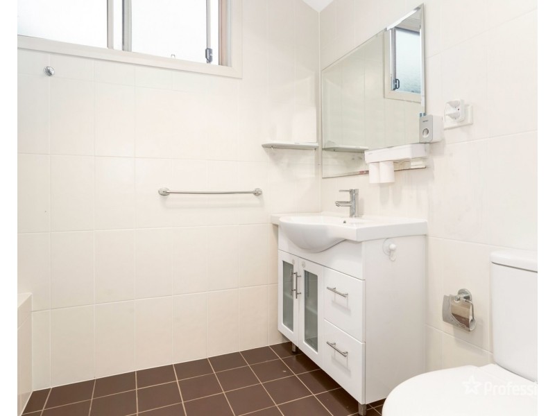 2/30 Brisbane Street, Oxley Park NSW 2760