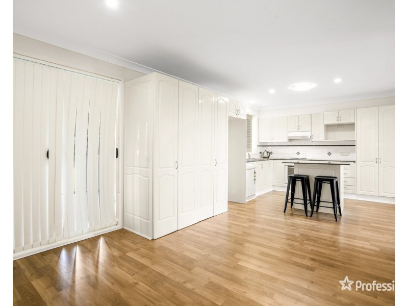 31 McCartney Crescent, St Clair NSW 2759