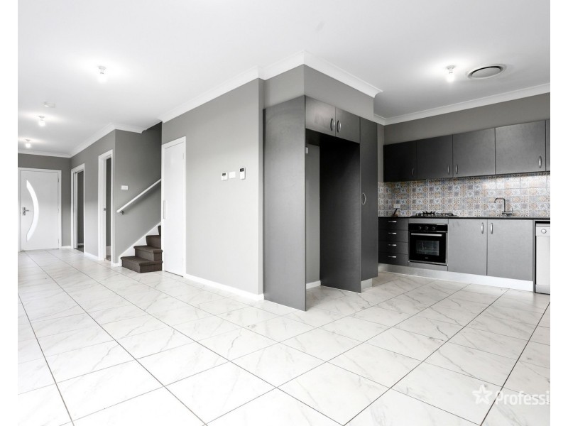 2 Major Tompkins Parade, Werrington NSW 2747