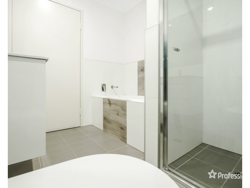 D303/48-56 Derby Street, Kingswood NSW 2747