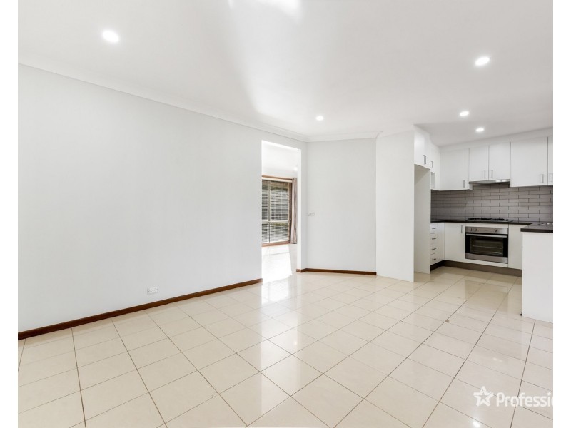 17 Toomung Circuit, Claremont Meadows NSW 2747
