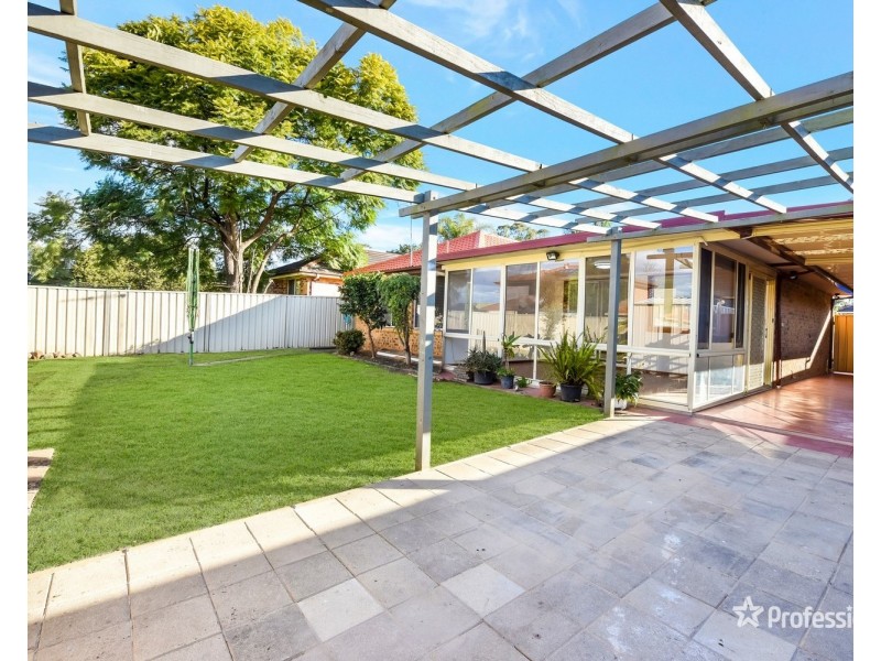 17 Toomung Circuit, Claremont Meadows NSW 2747
