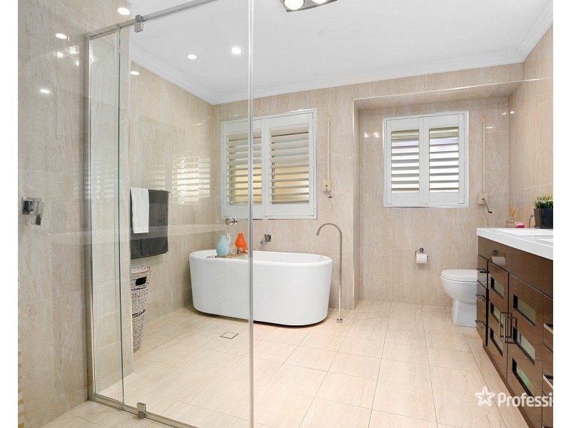 43 Explorers Way, St Clair NSW 2759