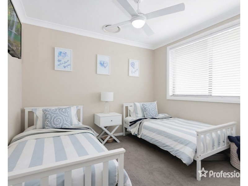 10 Binyang Avenue, Glenmore Park NSW 2745