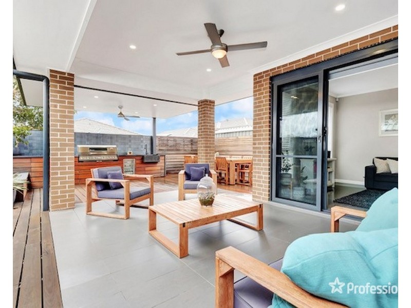 10 Binyang Avenue, Glenmore Park NSW 2745