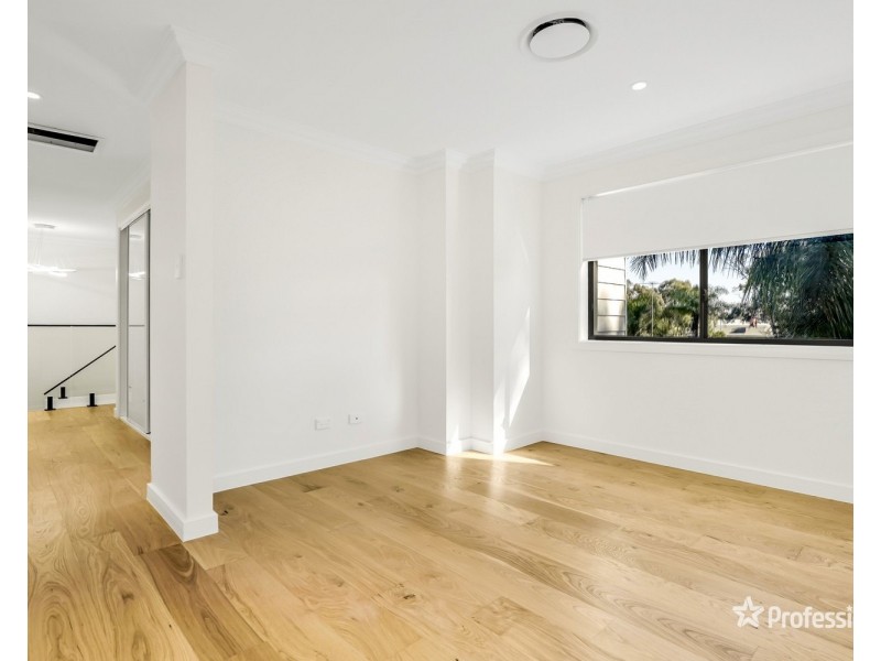 22A Merino Circuit, St Clair NSW 2759