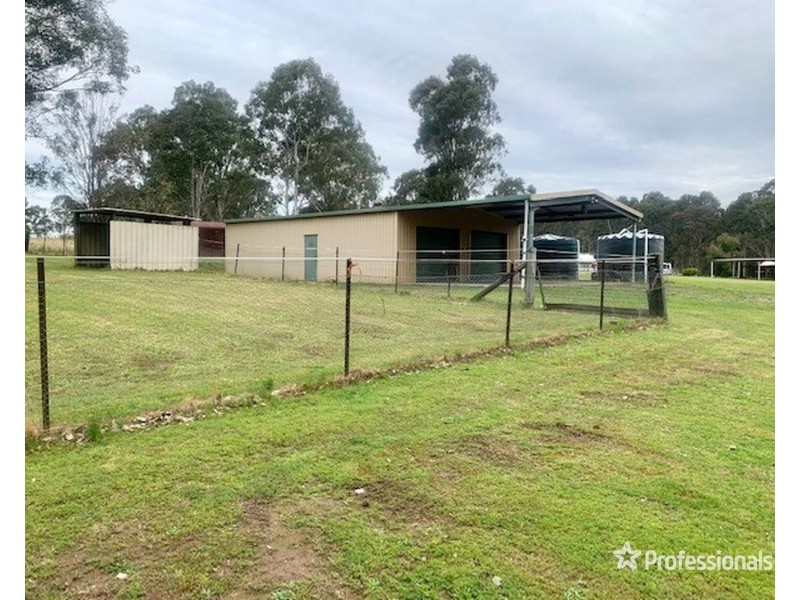 32 Findley Street, Bringelly NSW 2556
