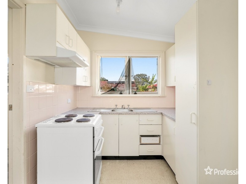 29 Waitaki Street, Lethbridge Park NSW 2770