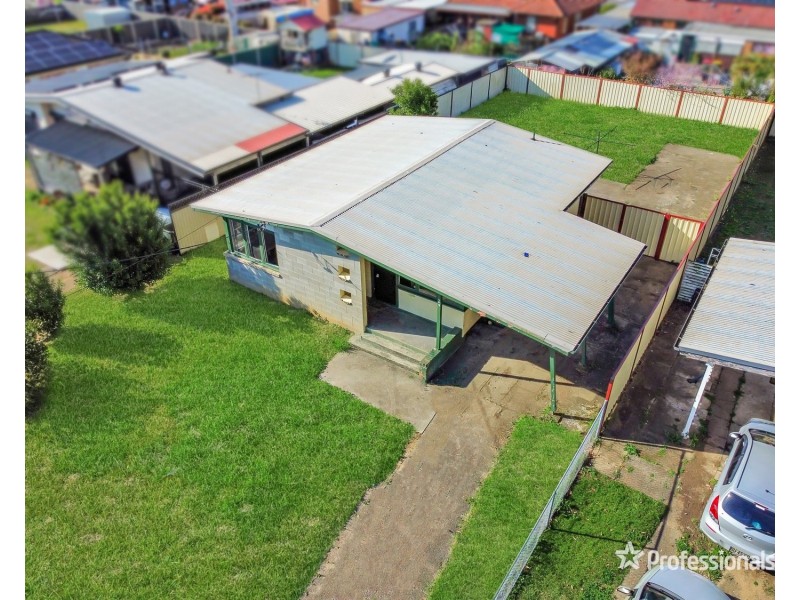 29 Waitaki Street, Lethbridge Park NSW 2770