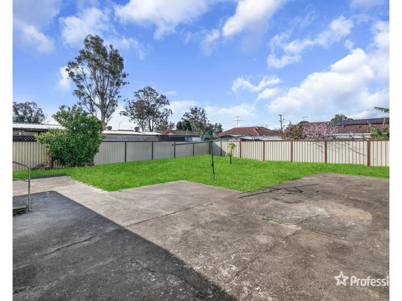 29 Waitaki Street, Lethbridge Park NSW 2770