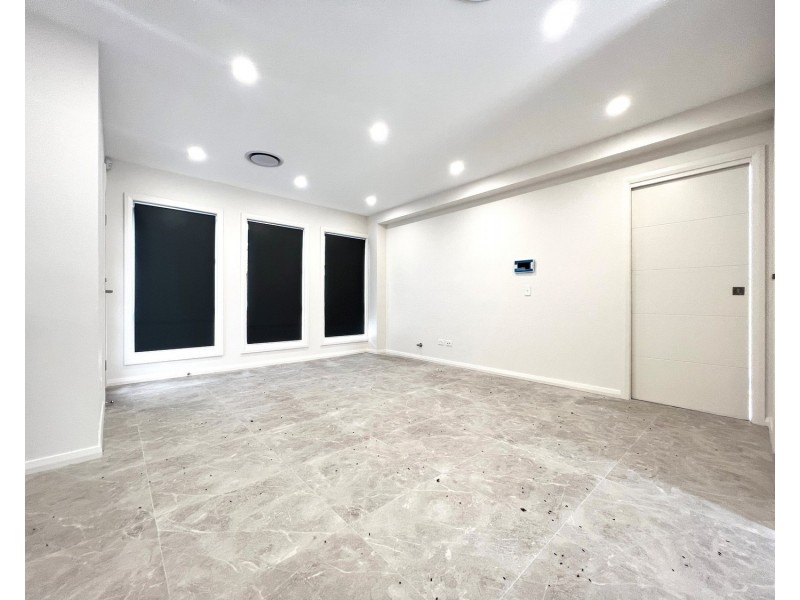 Unit 3/88 Brisbane Street, Oxley Park NSW 2760